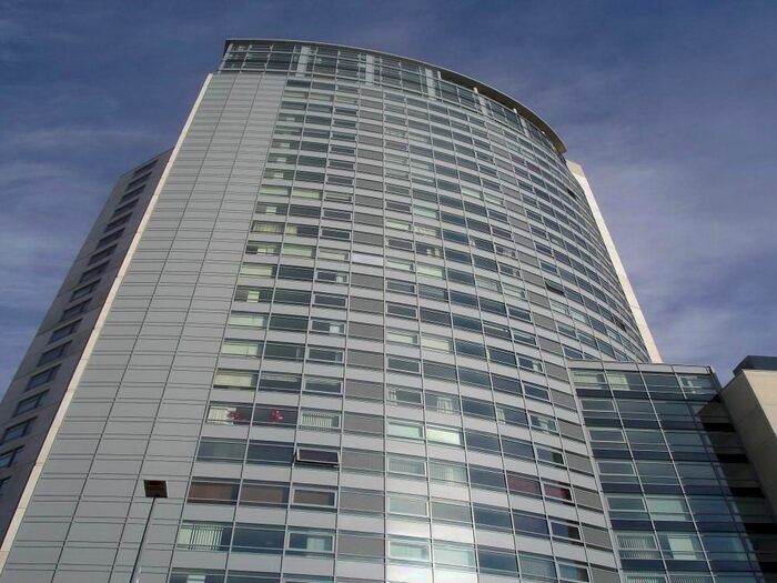 2 Bedroom Flat To Rent In Beetham Tower, Old Hall Street, Liverpool, L3