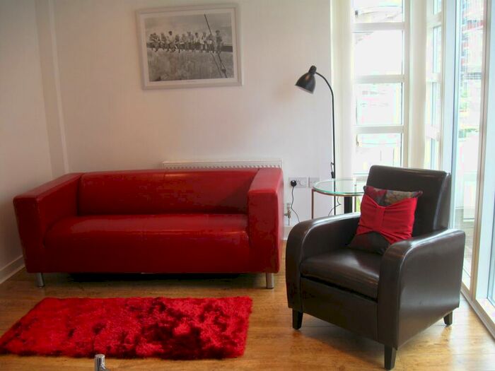 2 Bedroom Flat To Rent In Royal Quay, Block, Kings Dock, L3