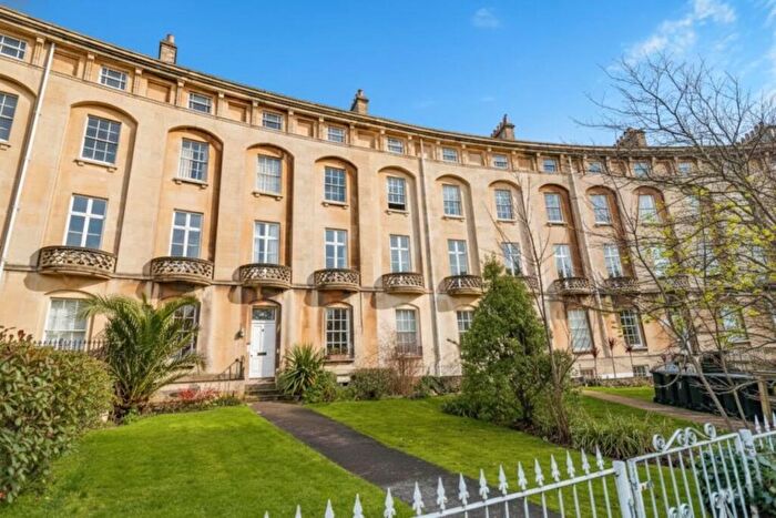 2 Bedroom Flat For Sale In Royal Crescent, Weston-Super-Mare, BS23