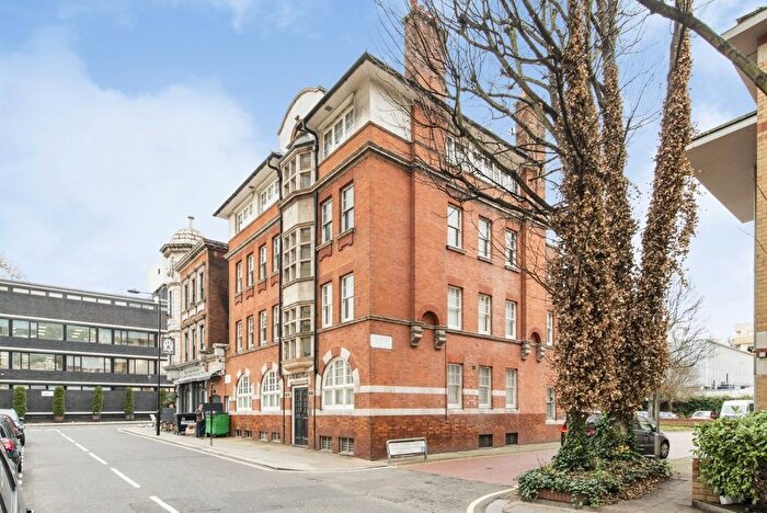 2 Bedroom Flat For Sale In Longford Street, Marylebone, London, NW1