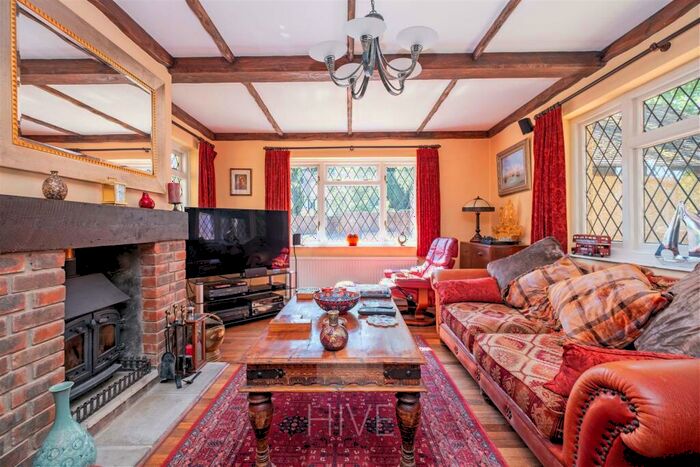 4 Bedroom Detached House For Sale In Monkton Close, Ferndown, BH22
