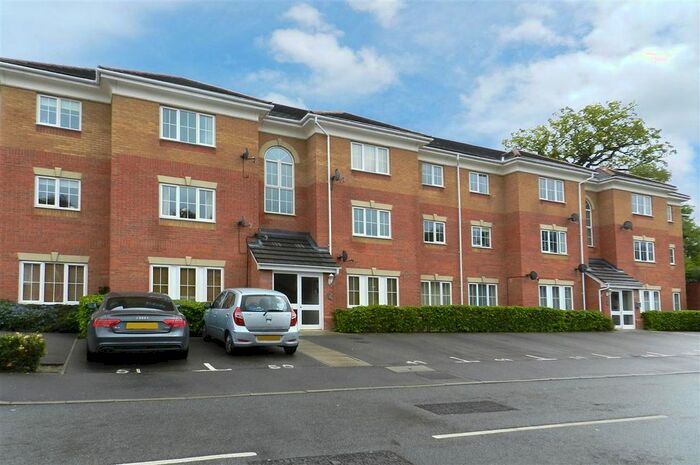 2 Bedroom Flat To Rent In Hopper Vale, Sovereign Fields, Bracknell, RG12