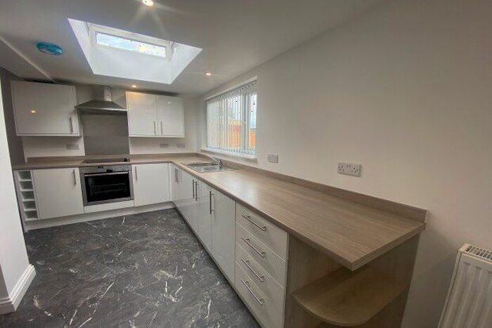 4 Bedroom Bungalow To Rent In Coton Road, Birmingham, B46