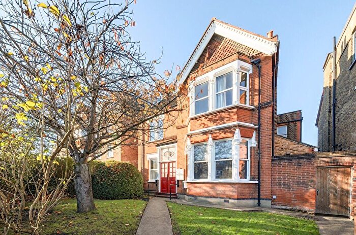 1 Bedroom Flat For Sale In Station Road, Sidcup, DA15