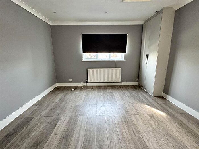 1 Bedroom Flat To Rent In Shenley Road, Borehamwood, WD6