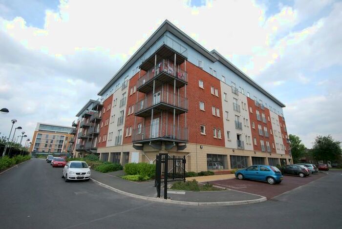 2 Bedroom Flat To Rent In Elmira Way, Manchester, M5