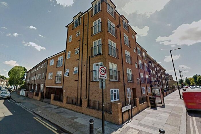 2 Bedroom Terraced House To Rent In Dundee Road, London, E13