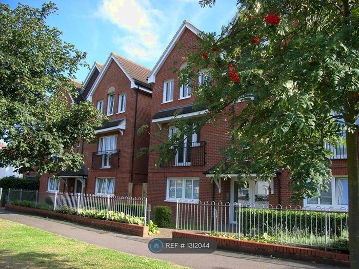 1 Bedroom Flat To Rent In Merton Road, Slough SL1