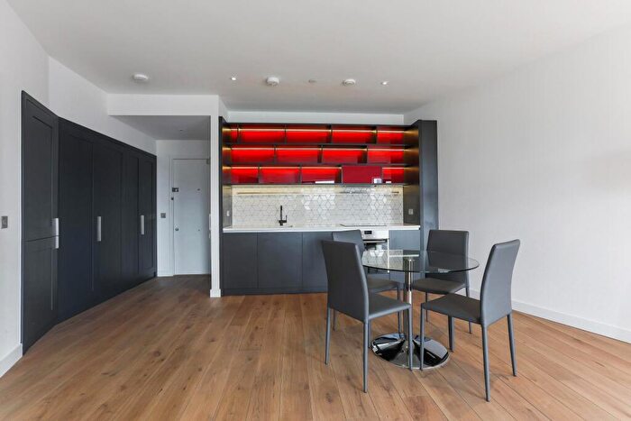 1 Bedroom Flat To Rent In Java House, London City Island, London, E14