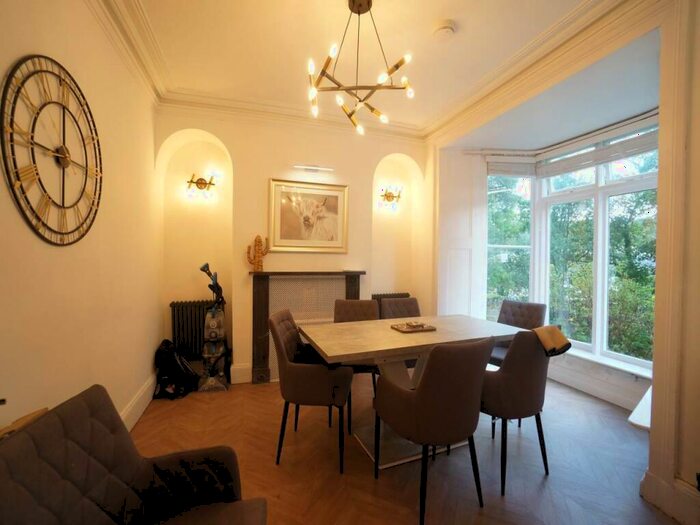 7 Bedroom House To Rent In Fron Dirion, Bangor, LL57