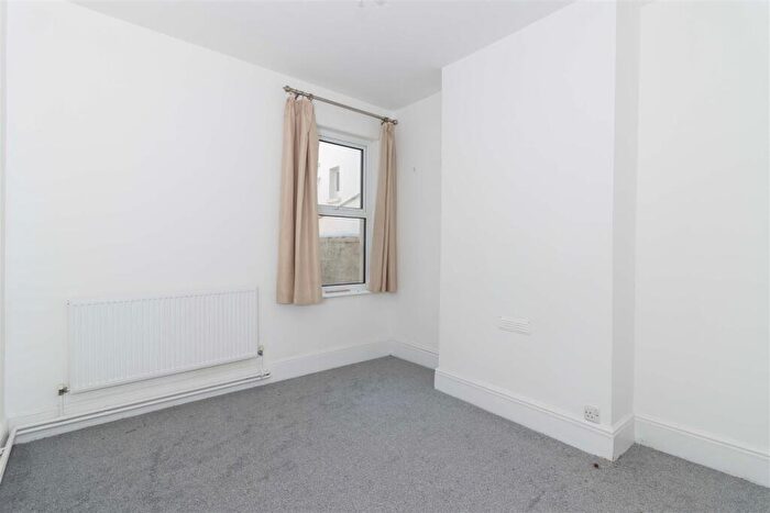 1 Bedroom Flat To Rent In Fonthill Road, Hove, BN3