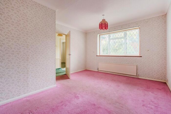 2 Bedroom Detached Bungalow For Sale In Ibstone, High Wycombe, HP14