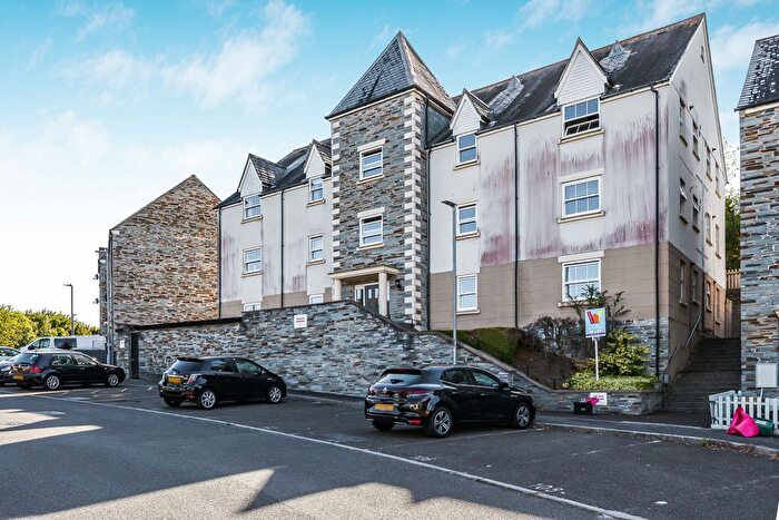 2 Bedroom Flat For Sale In Grassmere Way, Pillmere, Saltash, PL12