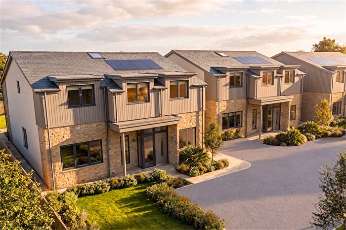 5 Bedroom Detached House For Sale In Olivers Battery, SO22