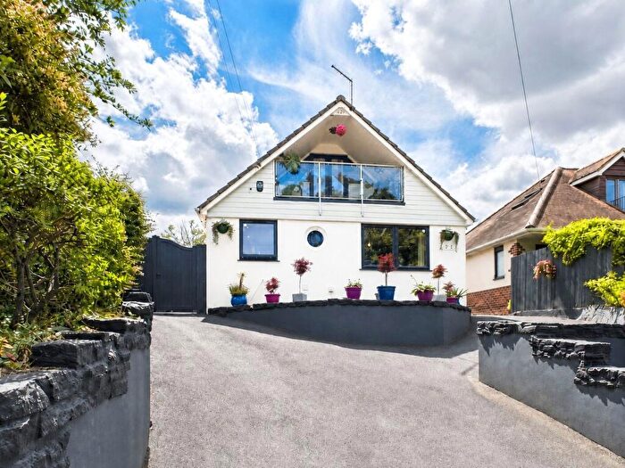 4 Bedroom Bungalow For Sale In Iford Lane, Southbourne, Bournemouth, Dorset, BH6