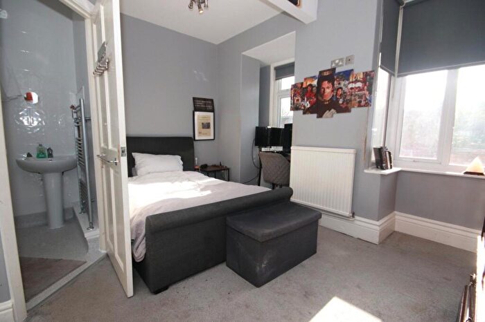 2 Bedroom Apartment For Sale In Waterloo Road, Southport, Merseyside, PR8