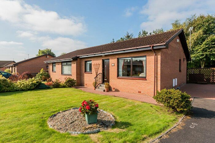 2 Bedroom Semi-Detached Bungalow For Sale In Craigiehall Crescent, Erskine, PA8