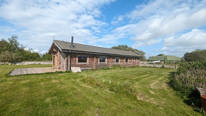 3 Bedroom Bungalow To Rent In Ladygreen Farm, Liverpool, L38