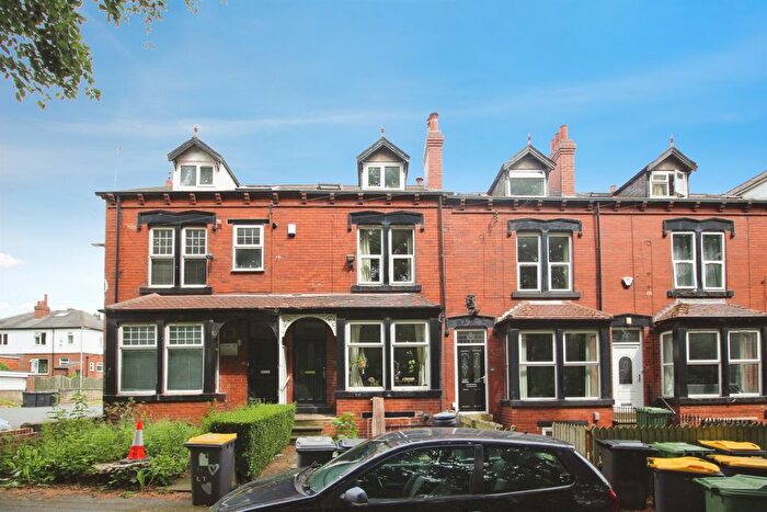 5 Bedroom Terraced House For Sale In Langdale Terrace, Leeds, LS6