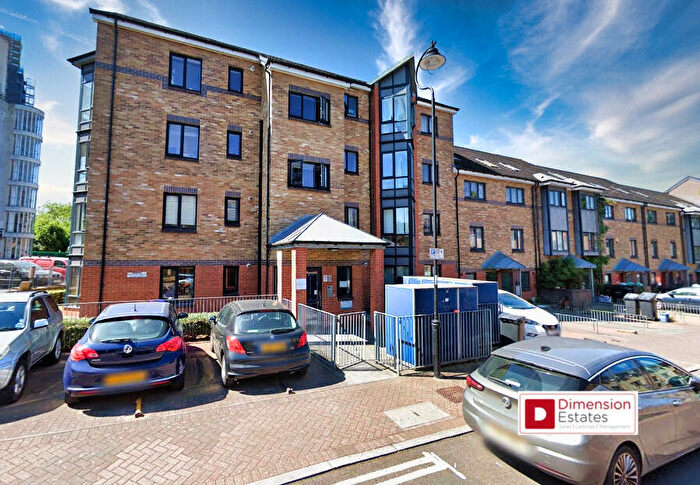 2 Bedroom Flat To Rent In Monteagle Way, London, E5