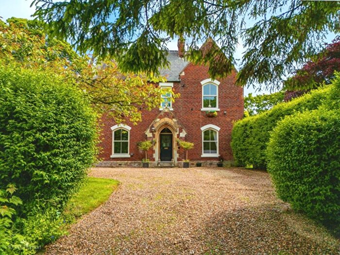 6 Bedroom Detached House For Sale In Main Street, Ulrome, North Humberside, YO25