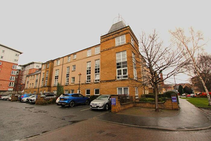 2 Bedroom Flat To Rent In Blandfield, Pilrig, Edinburgh, EH7