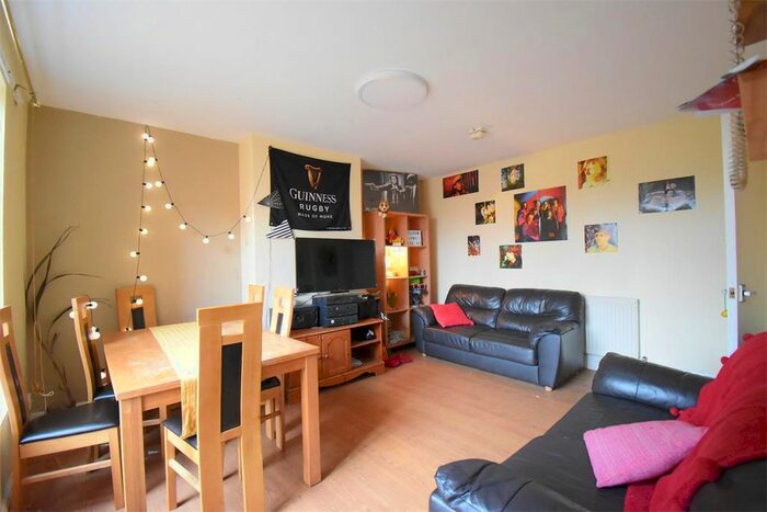 6 Bedroom Semi-Detached House To Rent In Gibbins Road, Selly Oak, Birmingham B29