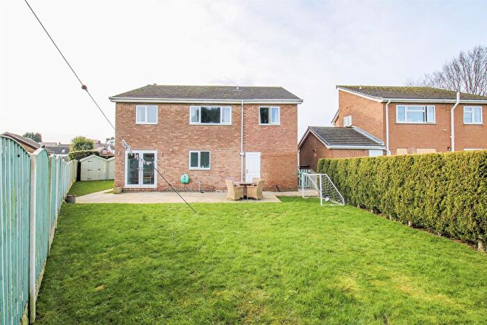 4 Bedroom Detached House For Sale In Haldane Close, Brierley, Barnsley, S72