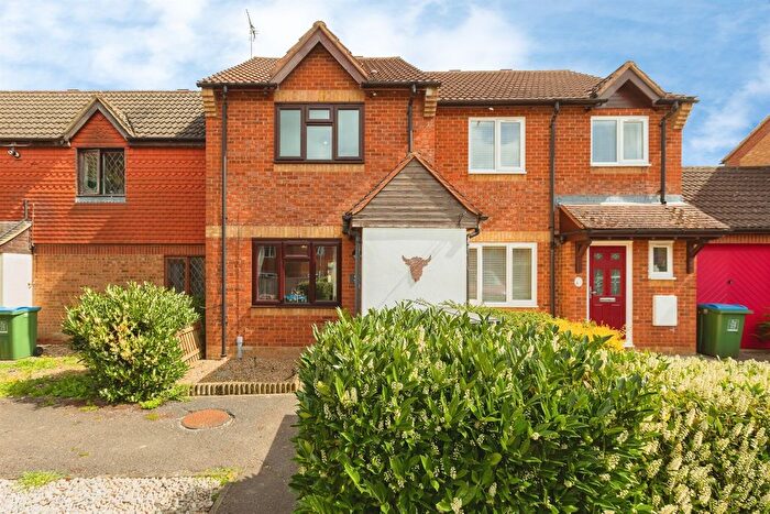 2 Bedroom Terraced House For Sale In Westfield, Hawkslade Il, Aylesbury, HP21