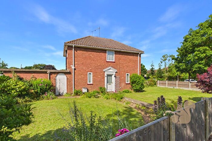 3 Bedroom Semi-Detached House For Sale In Hazell Avenue, Colchester, CO2