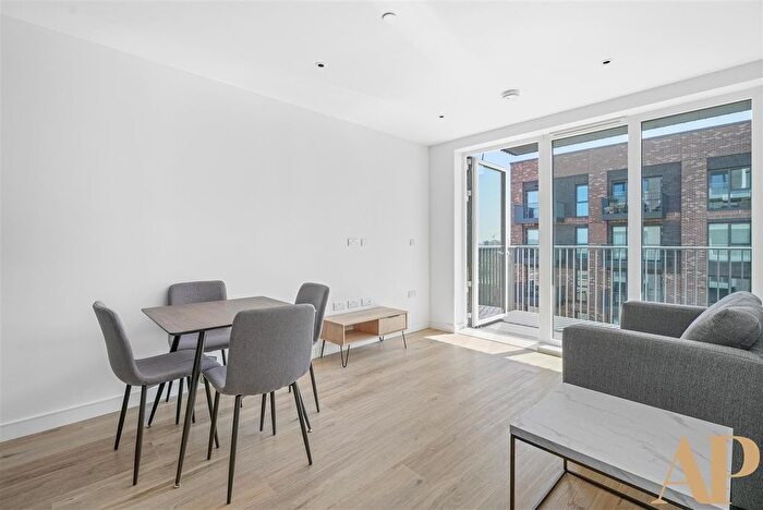 2 Bedroom Flat To Rent In Viola House, The Green Quarter, UB1