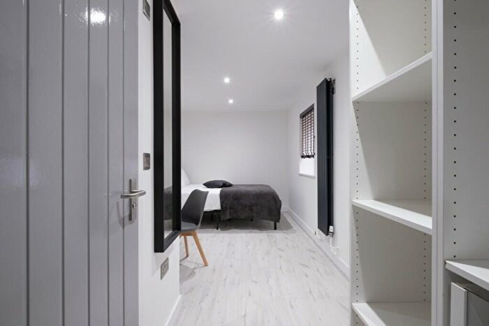 6 Bedroom House To Rent In Drake Street, Lincoln, LN1