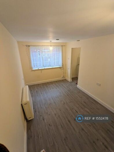 Studio To Rent In Longhurst Close, Leicester, LE4