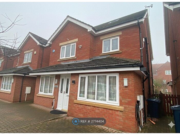 1 Bedroom Detached House To Rent In Renforth Close, Gateshead, NE8
