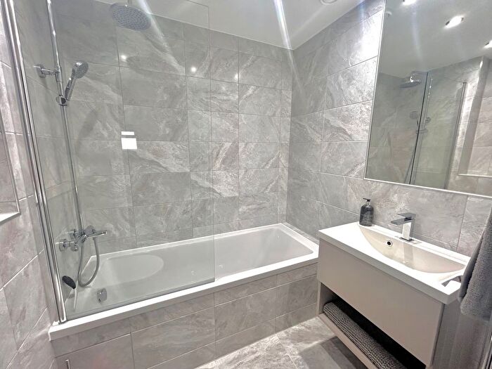1 Bedroom Flat To Rent In Crown Mead, Wimborne, BH21