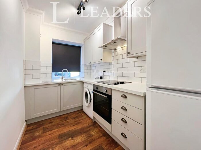 2 Bedroom Flat To Rent In Rutland Court, New Church Road, Hove, BN3