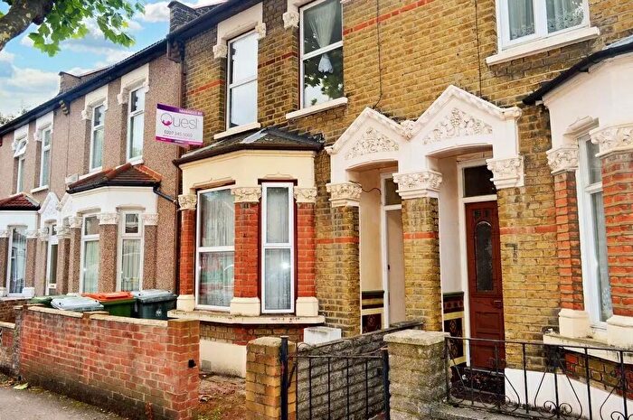 3 Bedroom Terraced House To Rent In Hollington Road, London, E6