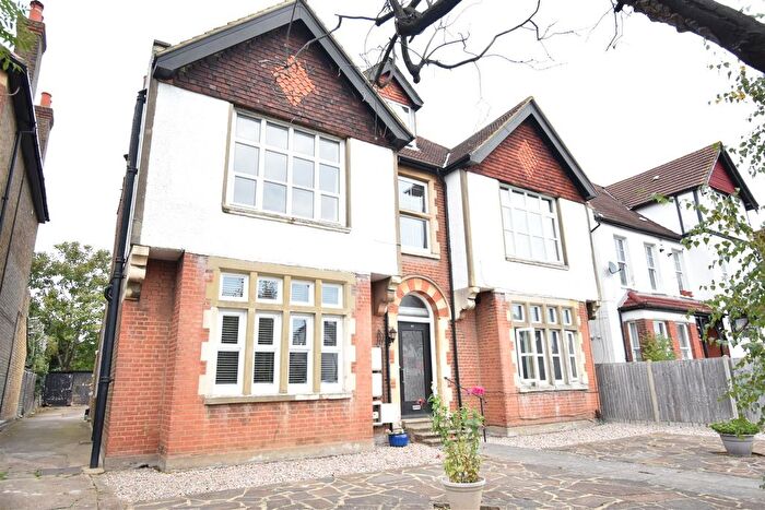 1 Bedroom Property To Rent In Avenue South, Surbiton, KT5