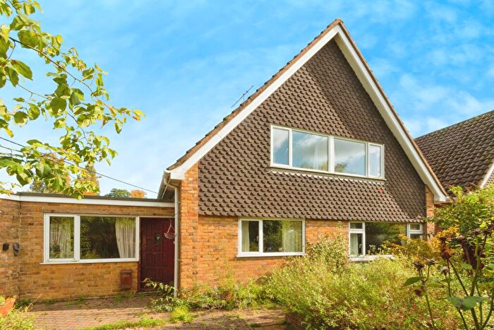 4 Bedroom Detached House For Sale In Tyfield, Sherborne St. John, Basingstoke, Hampshire, RG24