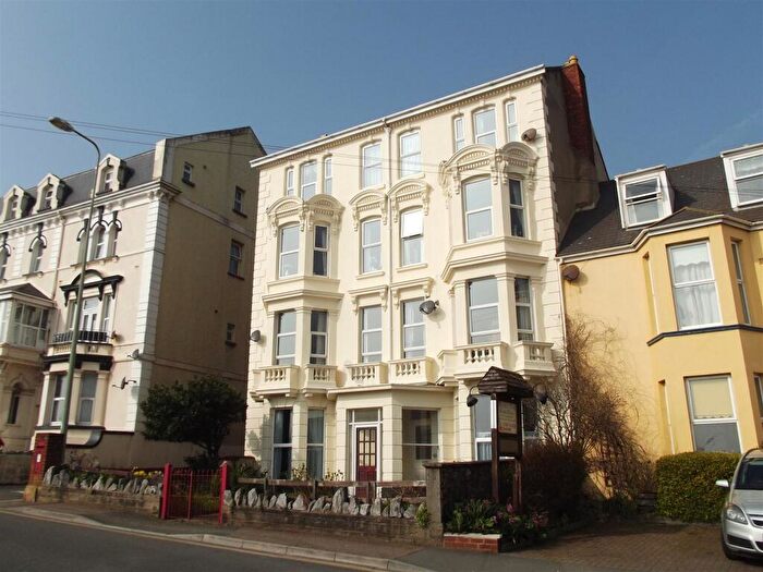 1 Bedroom Apartment To Rent In Bedroom Apartment - Dawlish, EX7