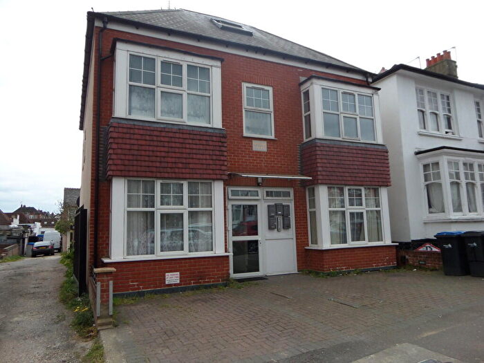 2 Bedroom Apartment To Rent In Sidney Avenue, London, N13