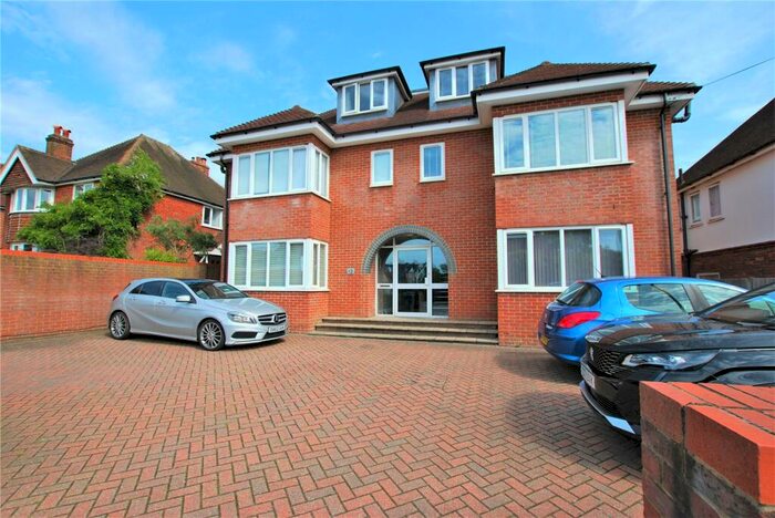 1 Bedroom Penthouse To Rent In Aldershot Road, Guildford, Surrey, GU2