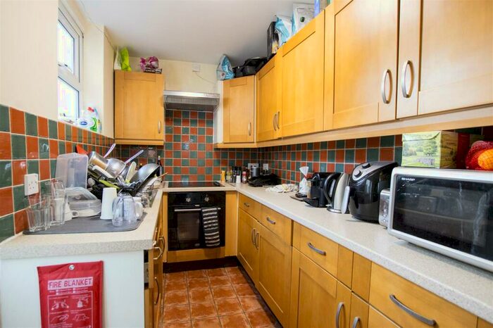 5 Bedroom House To Rent In Harborne Park Road, Birmingham, B17