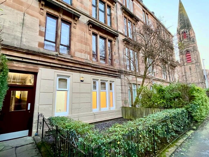 3 Bedroom Flat To Rent In Roslea Drive, Dennistoun, Glasgow, G31