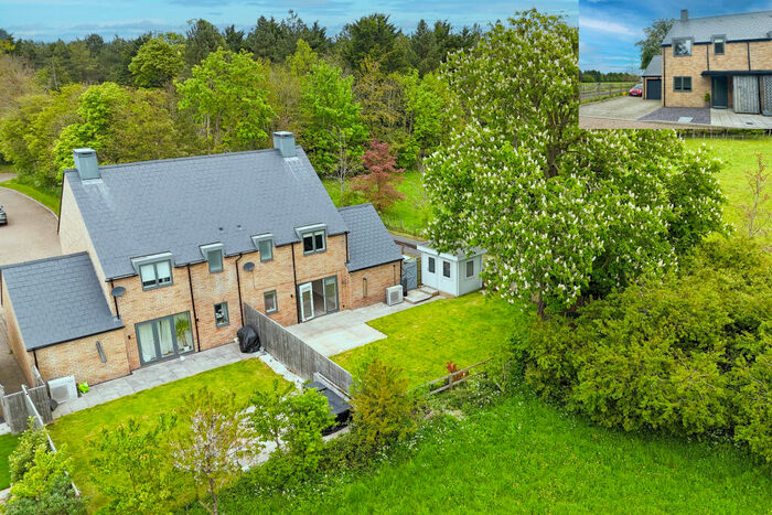 3 Bedroom Semi-Detached House For Sale In Chilton, Oxfordshire, OX11