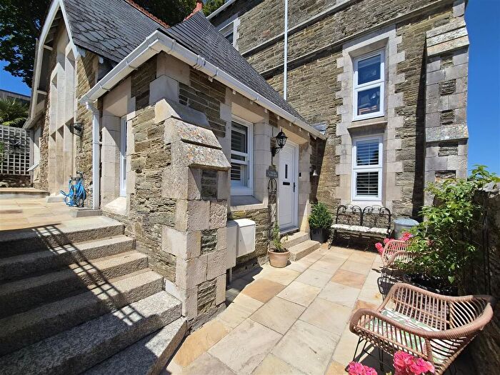 2 Bedroom Flat For Sale In Daglands Road, Fowey, PL23
