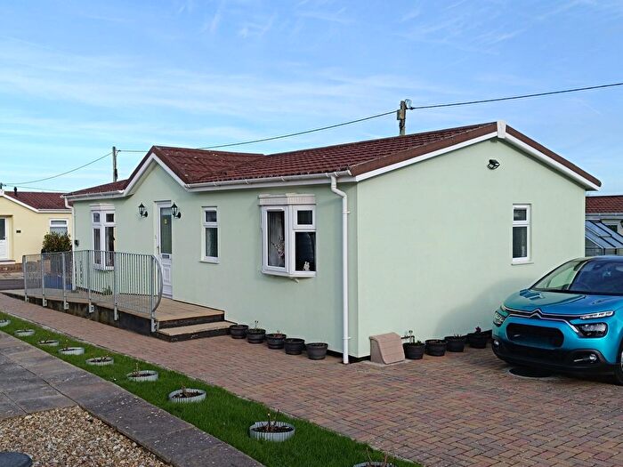 2 Bedroom Mobile/park Home For Sale In Sun Valley Park, St Columb Major, TR9
