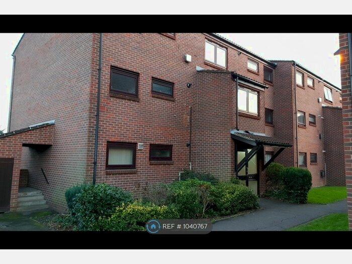 1 Bedroom Flat To Rent In Pear Tree Court, London, E18