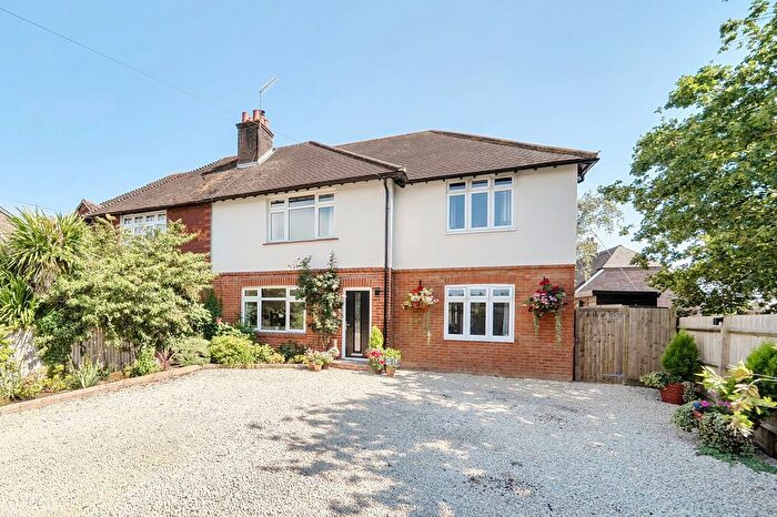 4 Bedroom Semi-Detached House For Sale In Newbridge Road East, Billingshurst, RH14