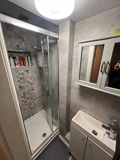 6 Bedroom House To Rent In Upper West Grove, Manchester, M13